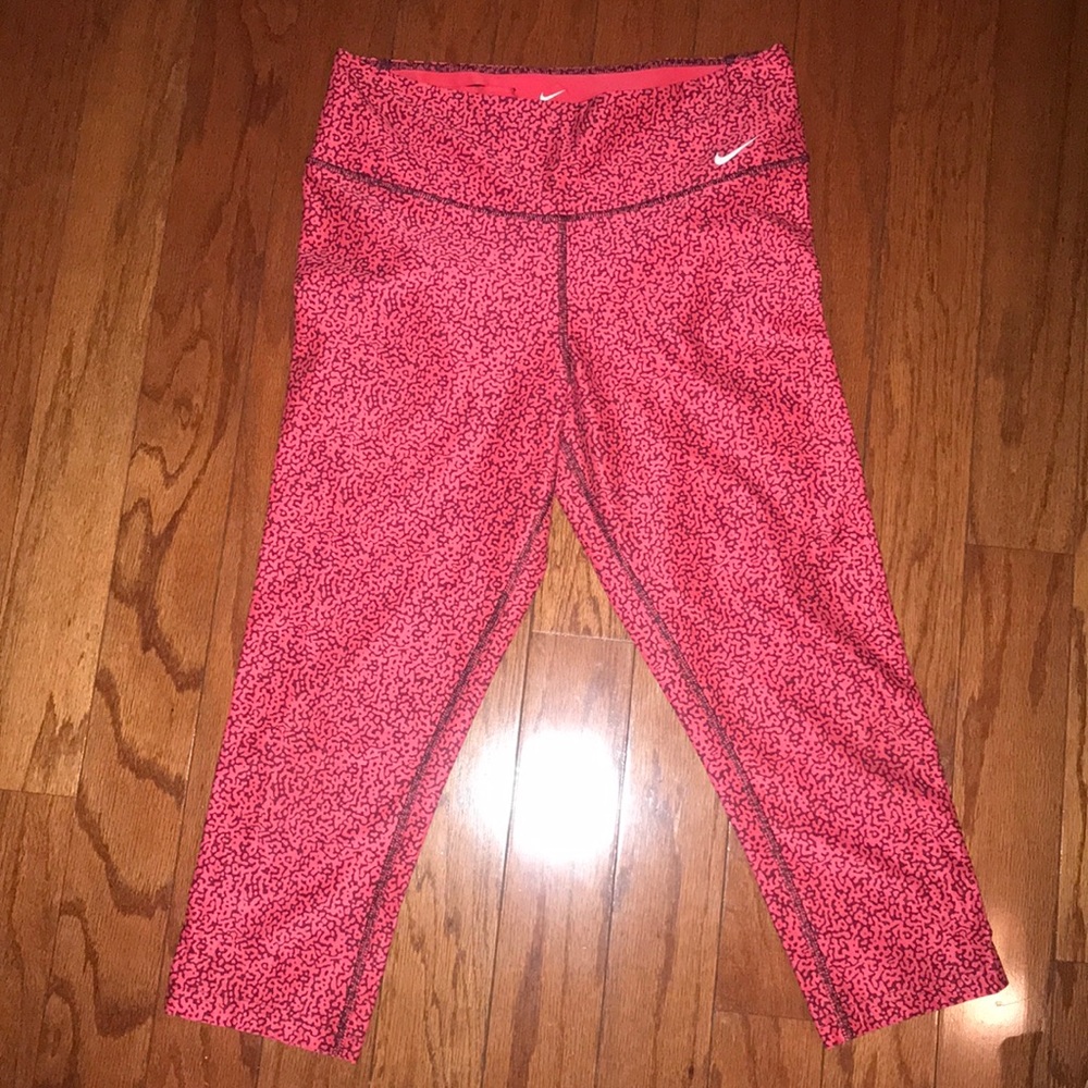 Nike Dry Fit Capri Legging SZ Medium